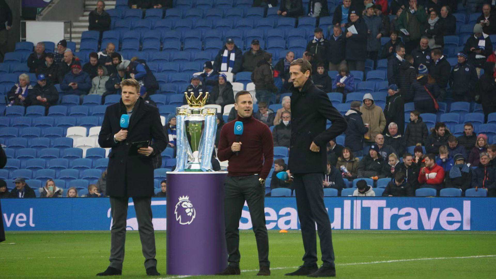 迈阿密国际消息人士：梅西与球队的合同到2025年底，双方都希望继续合作.